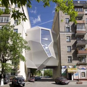 “寄生”辦公室