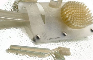 生物可降解材料制成的牙刷/梳子