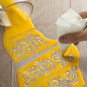 創(chuàng)意“吸水筆”紙巾廣告