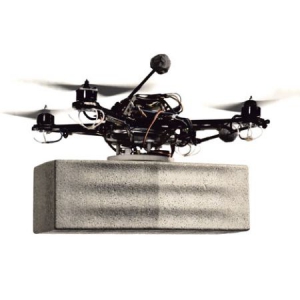 飛行機器人搭建高塔