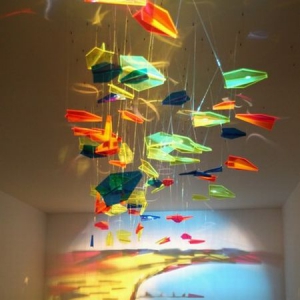 燈光與彩色玻璃“畫”出的風(fēng)景畫