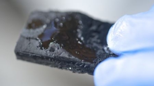 超吸油的納米管海綿