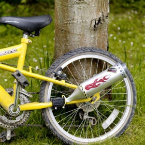 兒童車“排氣管”