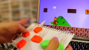 讓任何東西變身觸摸板的神奇電路板