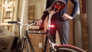 智能自行車后燈