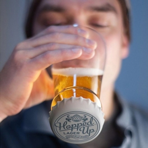 是啤酒瓶，還是啤酒杯？