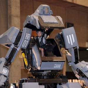 真人版高達(dá)