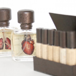 看似驚悚實(shí)則清新的香水