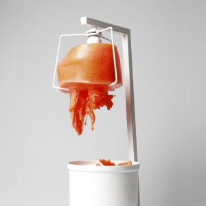 “死而復(fù)生”的蠟燭裝飾燈