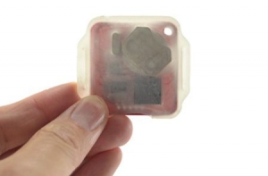 感應(yīng)動作與溫度變化的無線監(jiān)視芯片