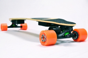 目前最輕的電動(dòng)滑板車