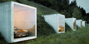 視角絕佳的山腰車庫