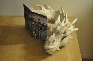 給力紙雕之書中鉆出的Smaug