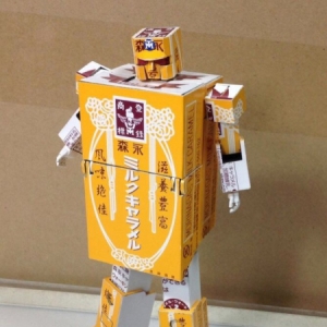 牛奶盒制作的黃金戰(zhàn)士