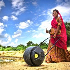 “車(chē)輪”水桶