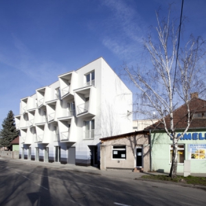 隔音多陽光的切角陽臺(tái)