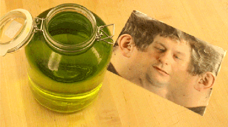 驚悚的標(biāo)本人頭