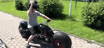 多才老爸給兒子打造的摩托戰(zhàn)車