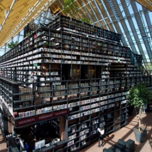 “書(shū)山“圖書(shū)館