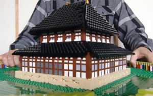 可翻折的神廟樂高模型