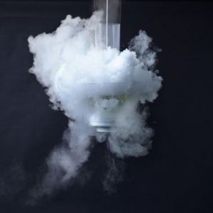 騰云駕霧般的實景天氣預(yù)報機(jī)