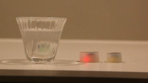 預警喝醉的智能“冰塊”