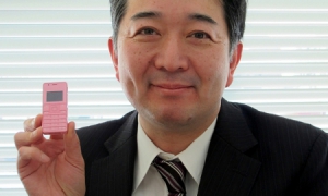 目前最小最輕便的手機(jī)