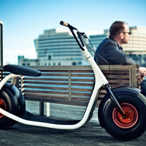 寬胎電動(dòng)踏板車(chē)