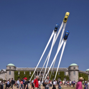 保時(shí)捷雕塑之一飛沖天