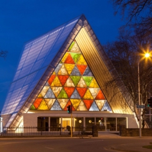 抗震的紙板教堂