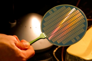 世界首臺碳納米管電腦