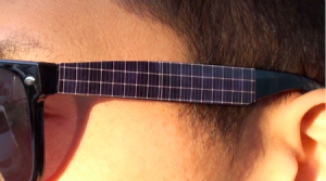 墨鏡上的充電太陽能板