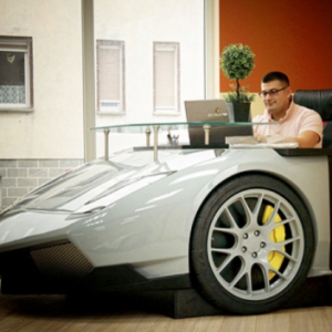 蘭博基尼辦公桌