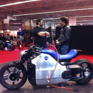 世界上最強(qiáng)勁的電動(dòng)摩托