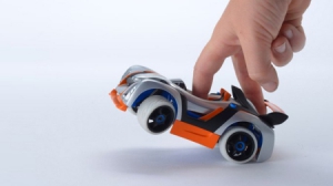 指尖操控的趣味兒童玩具車