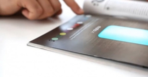 摩托羅拉變色雜志廣告