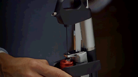 無(wú)需拔酒塞的取酒器