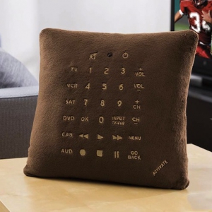 冬日佳品之抱枕遙控器