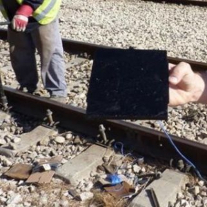 鐵軌上的發(fā)電裝置