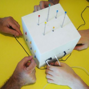 多人共享式收音機(jī)