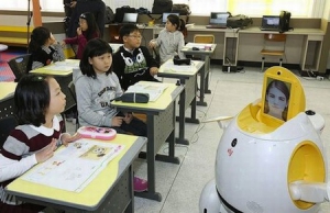 韓國(guó)小學(xué)的機(jī)器人英文教師