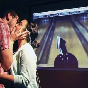 利用接吻控制的游戲